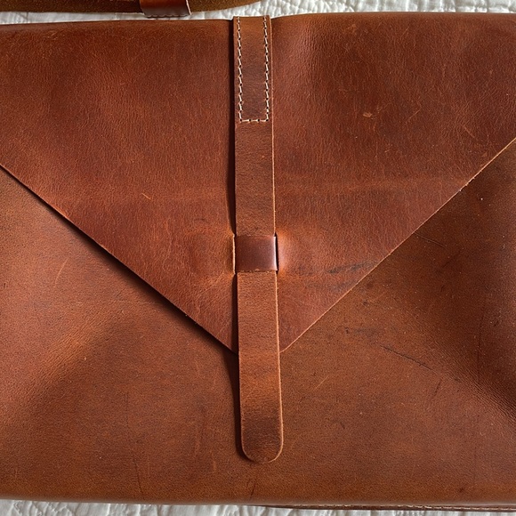 Handmade Greek leather messenger envelope bag - Picture 2 of 16